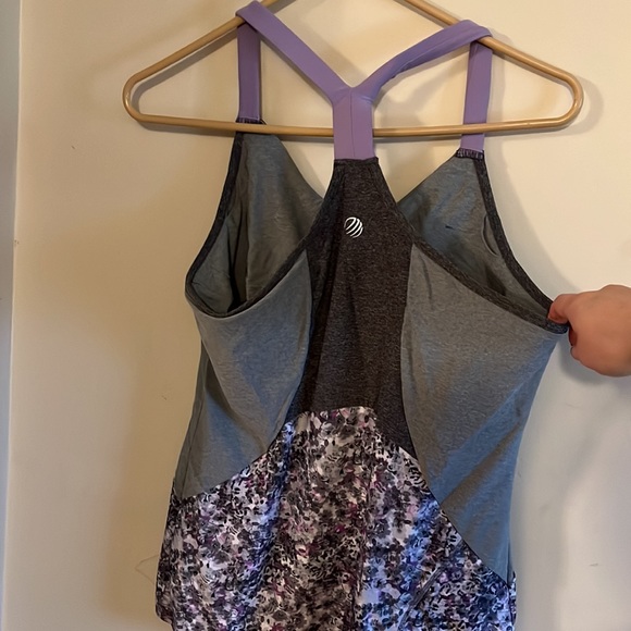 Grey and purple floral print athletic top - Picture 3 of 6